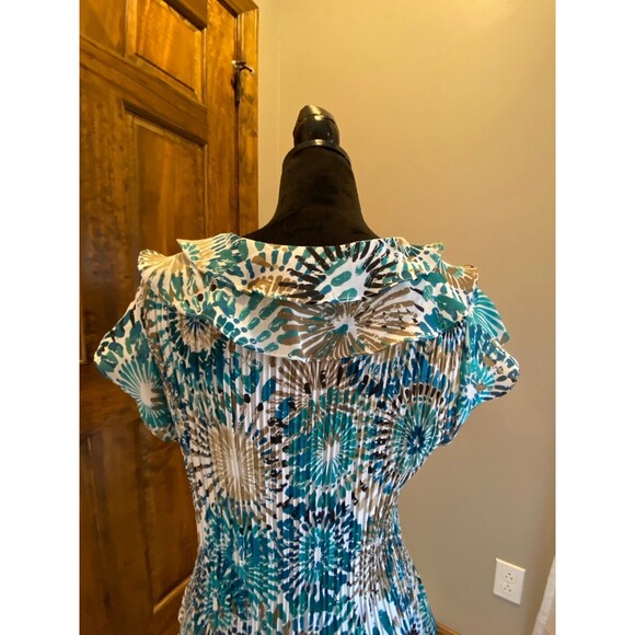 East 5th  Blouse Women’s Size ? Medium or  Large Top Cap Sleeved Collared - Picture 6 of 9